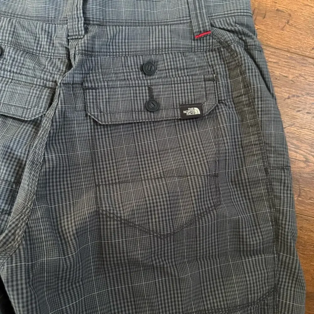 The North Face Plaid Men’s Shorts 32 NEW
